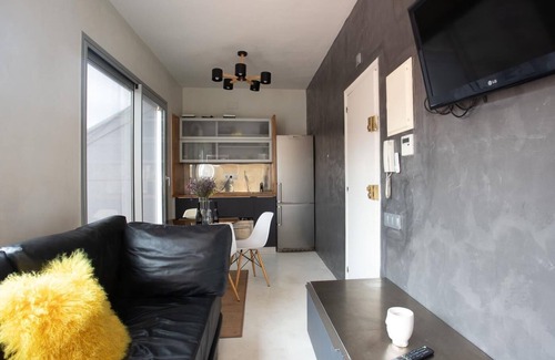 El Putget i Farro Apartment | Bright just renovated attic apartment with two private terraces for 4