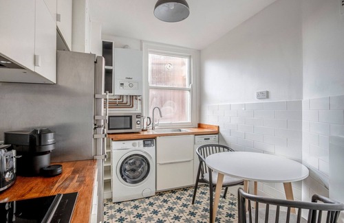 Kings Cross St. Pancras Apartment | Bright King's Cross 1BR, close to Station & Tech HQ, by Blueground
