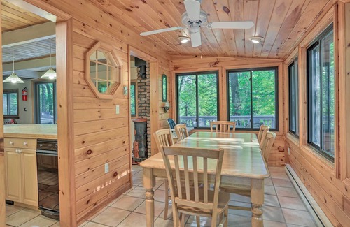 Lackawaxen Cabin | Bright Lackawaxen Cabin - 2 Mi to Big Bear!
