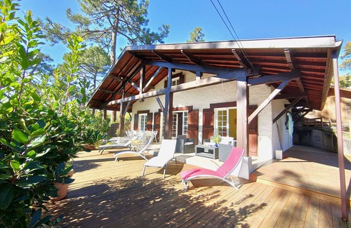 Piraillan Villa | Bright Landes-style villa with garden, near beaches and shops in Piraillan