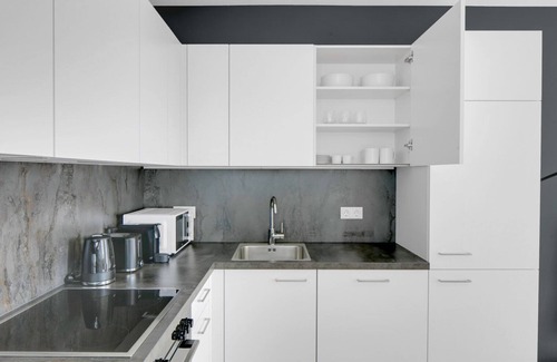 Vienna Apartment | Bright Leopoldstadt 2BR w/Loggia, Gym & Sauna, near U2, by Blueground