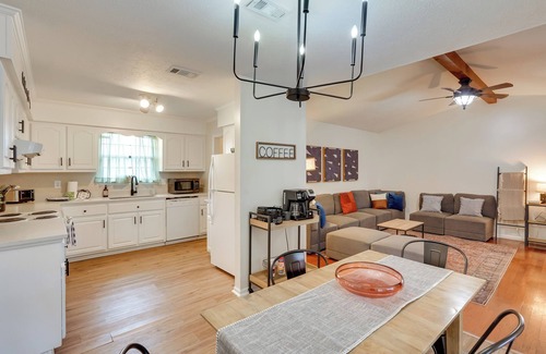 Lynn Haven House | Bright Lynn Haven Home w/Screened Porch & Yard!