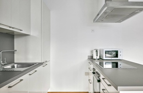 Mariahilf Apartment | Bright Mariahilf 1BR near Naschmarkt and Metro U4 & U3, by Blueground