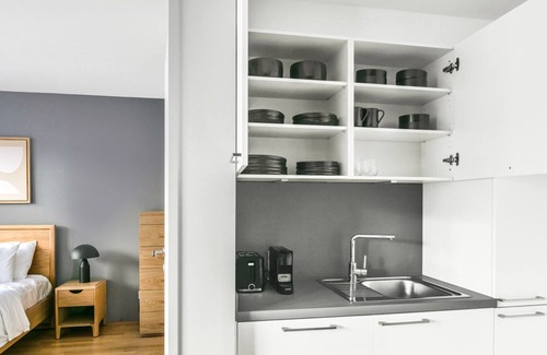 Mariahilf Apartment | Bright Mariahilf 1BR near Naschmarkt and Metro U4 & U3, by Blueground