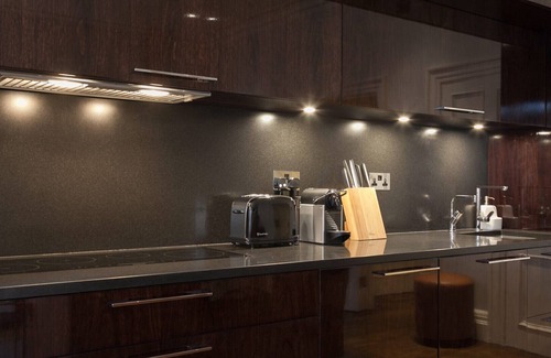 City of Westminster Apartment | Bright Mayfair Home next to Hyde Park