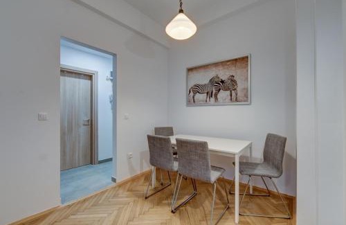 Bucharest City-Centre Apartment | Bright & Modern Apartment in Central Location