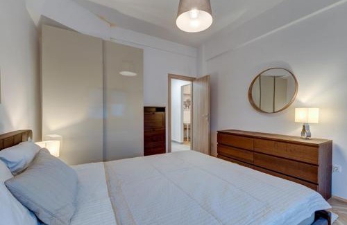 Bucharest City-Centre Apartment | Bright & Modern Apartment in Central Location