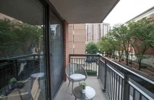 Pentagon City Apartment | Bright & Modern Apartment in Pentagon City