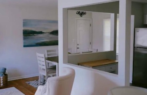 Rolling Hills House | Bright & Modern off Westport