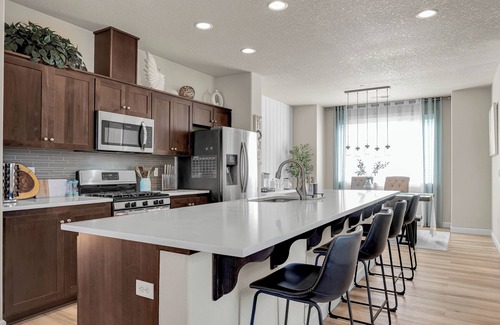 Beaverton House | Bright & Modern Townhome in Central Location Beaverton, OR [3/3.5]