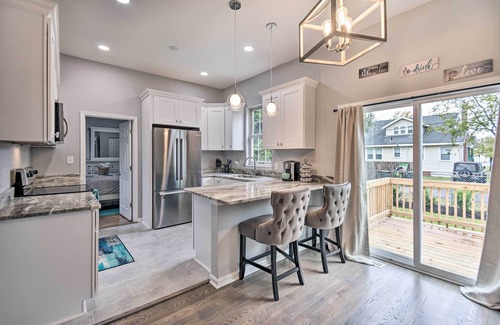 Norfolk House | Bright Norfolk Home w/Deck < 3 Mi to Town!