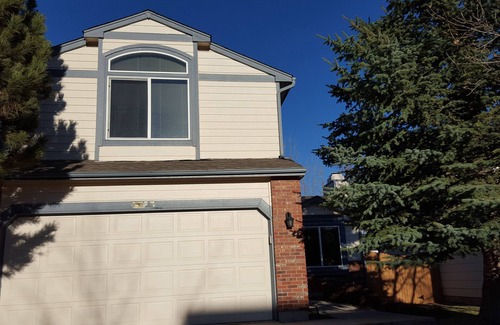 Briargate House | Bright, Open 2 Bed 2 1/2 Bath Home In A Quiet Neighborhood