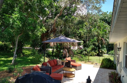 South Venice House | Bright Open Quiet Venice House Minutes from Beach and Intercoastal WaterwayTrail