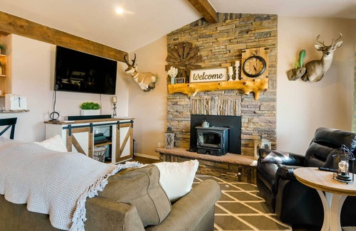 Panguitch House | Bright Panguitch Escape w/ Spacious Yard!