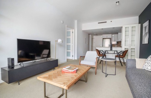 Penn Quarter Apartment | Bright Penn Quarter 1BR w/W/D, Gym, Doorman, nr. Metro, by Blueground