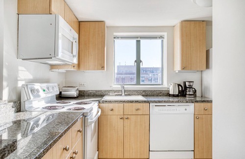 Penn Quarter Apartment | Bright Penn Quarter 1BR w/W/D & Gym, 2 blocks to Metro, by Blueground