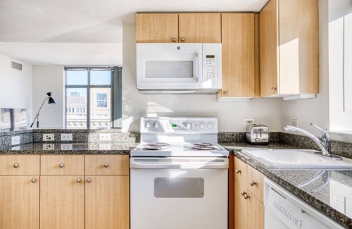 Penn Quarter Apartment | Bright Penn Quarter 1BR w/W/D & Gym, 2 blocks to Metro, by Blueground
