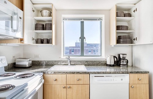 Penn Quarter Apartment | Bright Penn Quarter 1BR w/W/D & Gym, 2 blocks to Metro, by Blueground