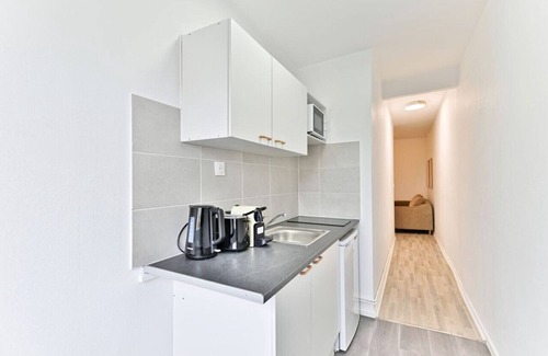Asnieres-sur-Seine Apartment | Bright, practical apartment near Paris