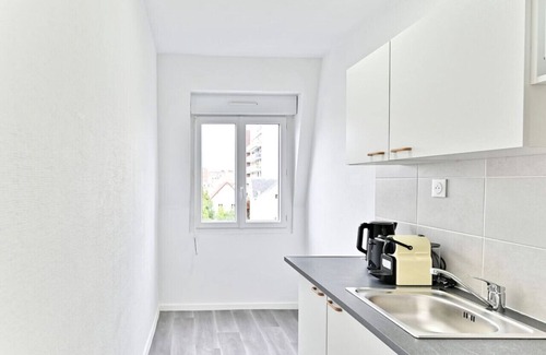 Asnieres-sur-Seine Apartment | Bright, practical apartment near Paris
