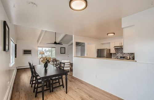 Lakewood Apartment | Bright, Remodeled Apartment, King Beds, WFH Set Up