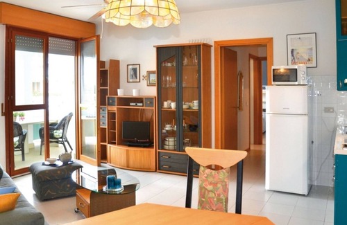Bibione Pineda Apartment | Bright retreat with pool in a quiet and green area close to the beach