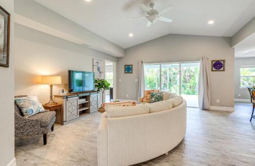 Rotonda Heights House | Bright Rotonda West Home with Patio, 7 Mi to Beach!