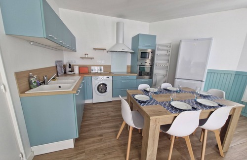 Penmarch Apartment | Bright seaside apartment!