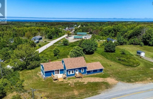 Church Point House | Bright, spacious Acadian Home with country views and in reach of Acadian Shores!