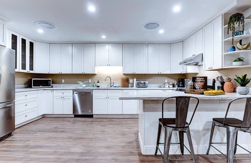 South San Francisco House | BRIGHT ❤️SPACIOUS ❤️NEWLY RENOVATED ❤️CLEAN ❤️COZY ❤️FAMILY HOME ❤️NEAR SFO