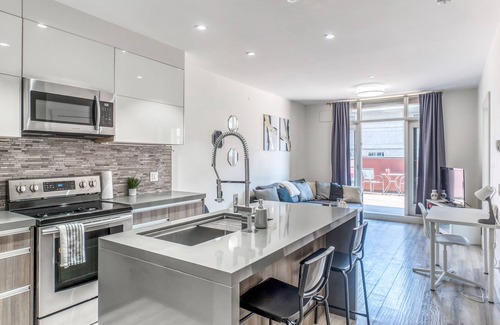 Crescent Heights Condo | Bright & Spacious 1B Condo Near DT With/UG Parking