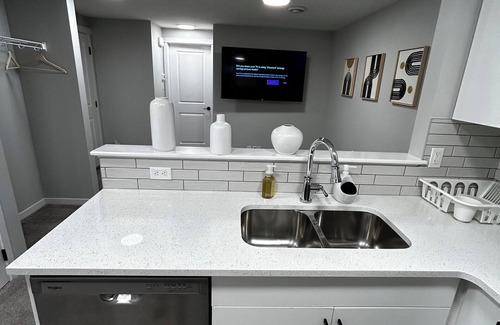 Southeast Calgary House | Bright & Spacious 2BR Getaway