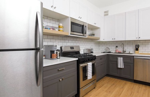 Bushwick Apartment | Bright & Spacious 3-bedroom apartment in Lively Bushwick