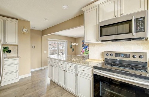 Twin Lakes House | Bright & Spacious 5BR Home – Easy Access to Downtown Denver, Boulder, & Golden!