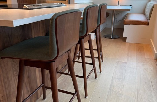 Rosemont House | Bright, spacious home, new kitchen, hot tub, beautiful art, EV charger
