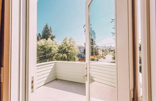 Birch Bay House | Bright + spacious house w/hot tub. Close to beach!