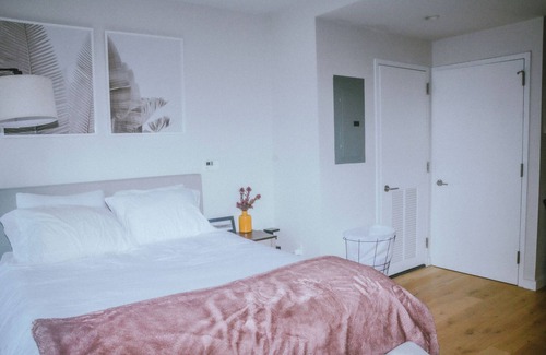 Clinton Hill Apartment | BRIGHT SPACIOUS STUDIO APARTMENT