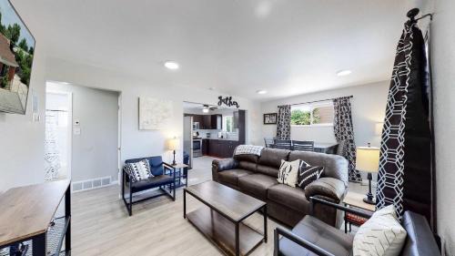 Twin Lakes Apartment | Bright & Spacious Upper Unit with Two Bedrooms in Denver
