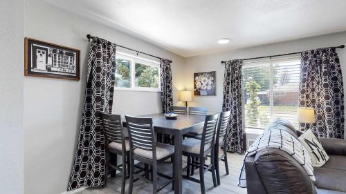 Twin Lakes Apartment | Bright & Spacious Upper Unit with Two Bedrooms in Denver