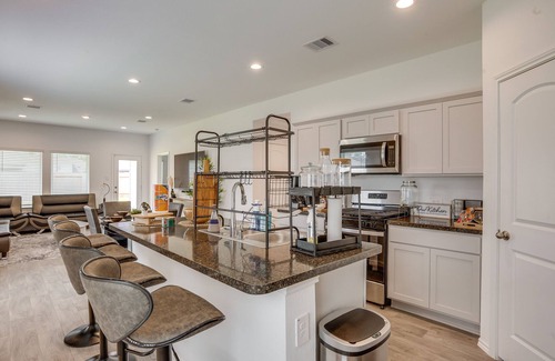 Spring House | Bright Spring Vacation Rental w/ Yard & Patio!