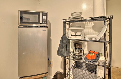 Turners House | Bright Springfield Home: Walk to Nature Center!