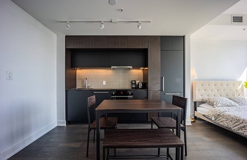 Downtown Montreal Condo | Bright Studio in Luxury Condo Tower with Pool
