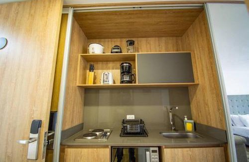 La Aguacatala Apartment | Bright Studio Topfloor A/C, Poblado Coworking1412