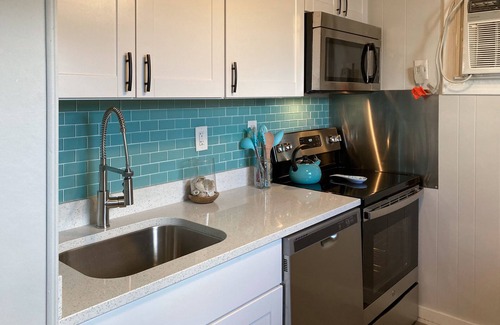 Kiska Beach Apartment | Bright Studio with High-Speed WiFi, Full Kitchen, Firepit, and Partial AC