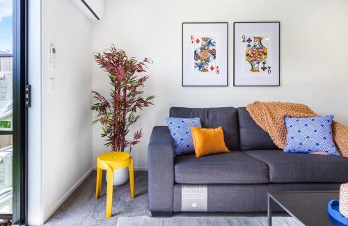 Addington Apartment | Bright & Stylish 2BR Near Addington Park