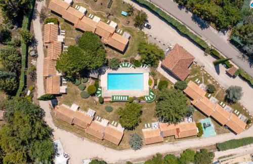 La Roque-sur-Pernes House | Bright T3 cottage in secure domain