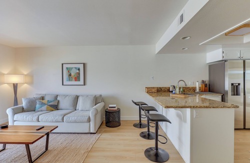 Spinnaker Hill House | Bright Townhome in Carlsbad 1 Mile to Beach!