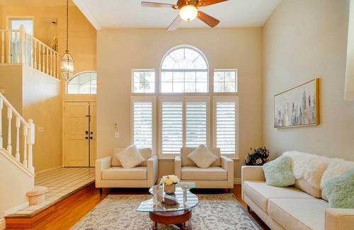 Tracy House | Bright Tracy Vacation Rental w/ Patio!