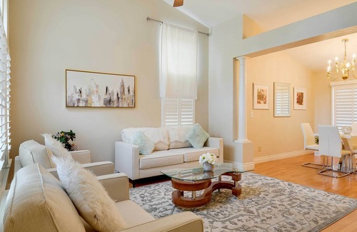 Tracy House | Bright Tracy Vacation Rental w/ Patio!