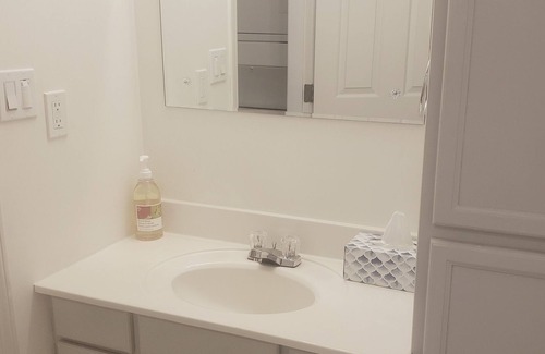 Central Okanagan House | Bright Walk Out Basement Suite
